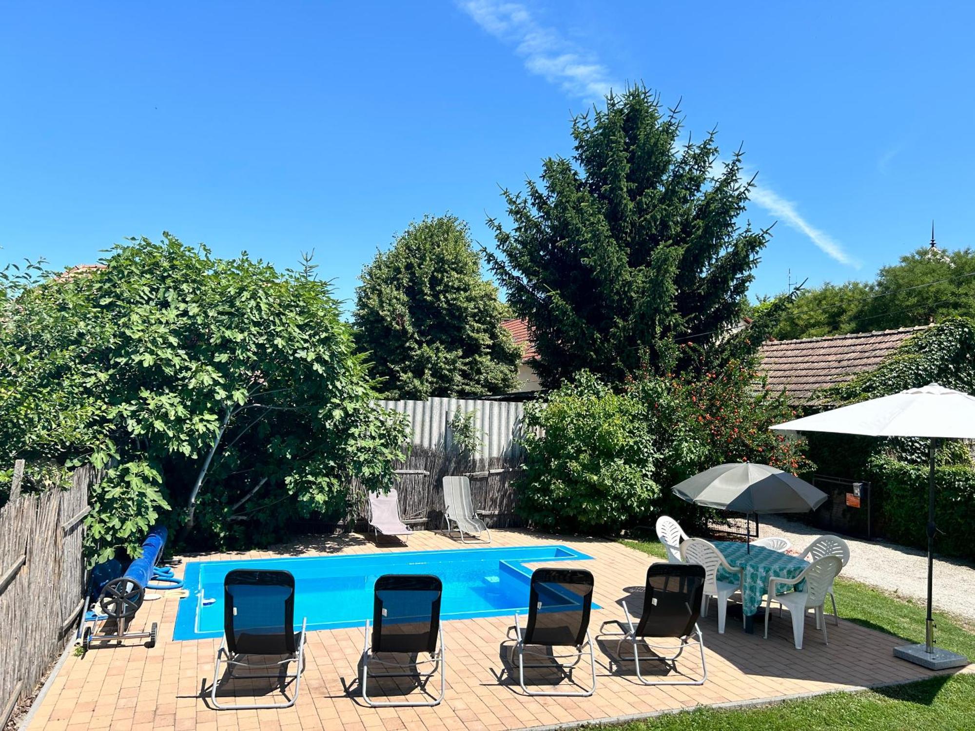 Lellei Pihenohaz Balatonlelle Villa Exterior foto